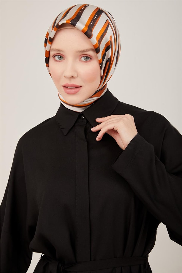 Armine Kolu Daralabilen Viskon Elbise 23Y9615 Siyah