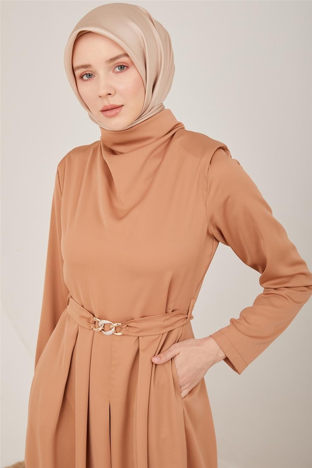 Armine Degaje Yakalı Ve Vatkalı Tulum Elbise 23Y9621 Bej