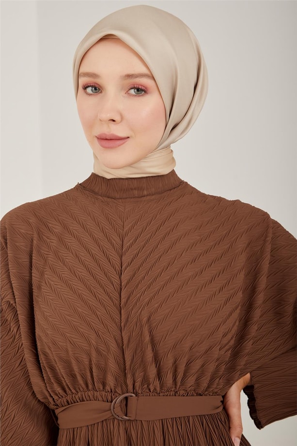 Armine Verev Piliseli Elbise 23Y9626 Çikolata