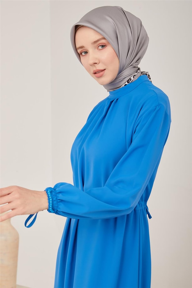 Armine Yakası Pileli Boncuk Detaylı Elbise 23Y9650 Kobalt