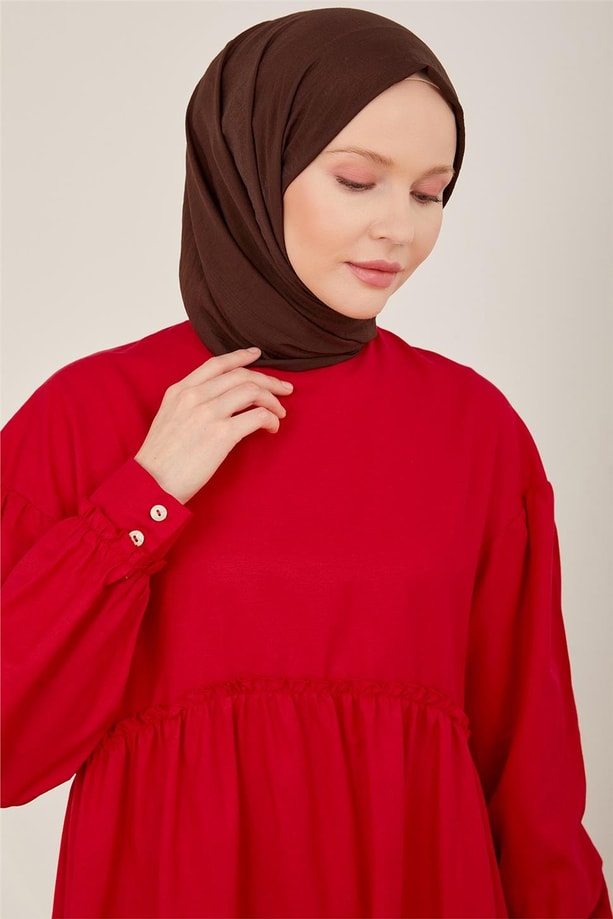 Armine Beli Ve Kolu Fırfırlı Pamuk Elbise 23Y9651 Kiraz