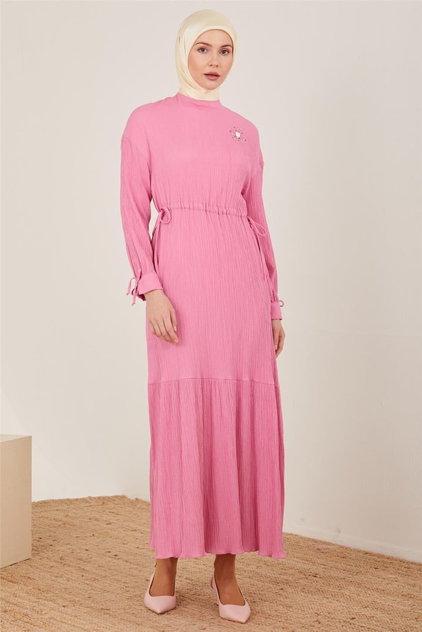 Armine İşlemeli Ve Gofretli Beli Ayarlanabilir Elbise 23Y9659 Şeker Pembe