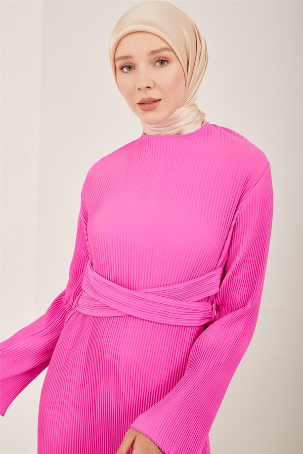 Armine Beli Çapraz Kemerli Piliseli Elbise 23Y9663 Orkide
