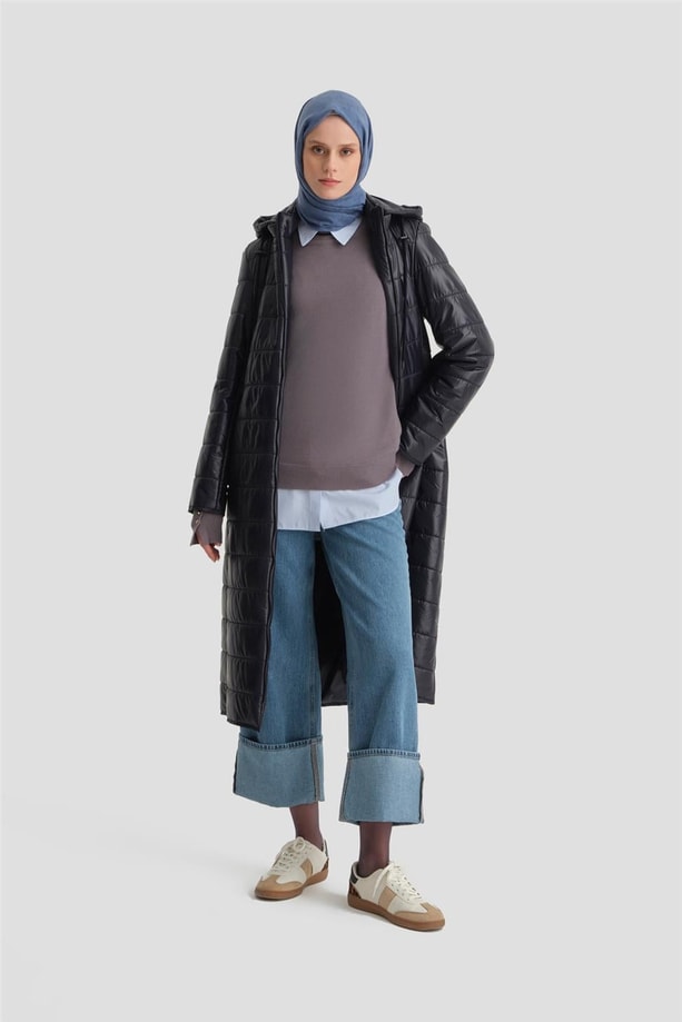 Armine Kapişonlu Uzun Ray Kapitone Mont 24KD7523 Lacivert