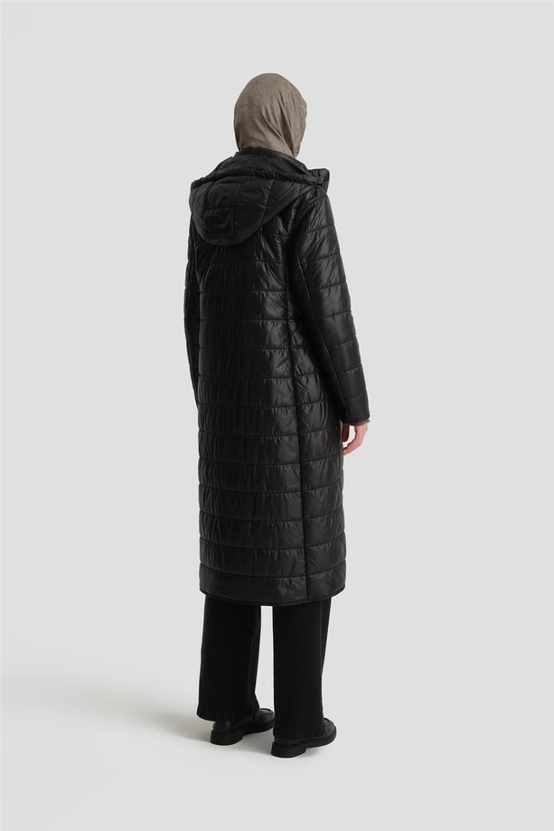 Armine Kapişonlu Uzun Ray Kapitone Mont 24KD7523 Siyah