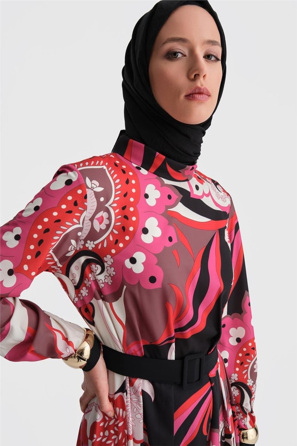 Armine Piliseli Ve Desenli Elbise 24K9907 Kırmızı