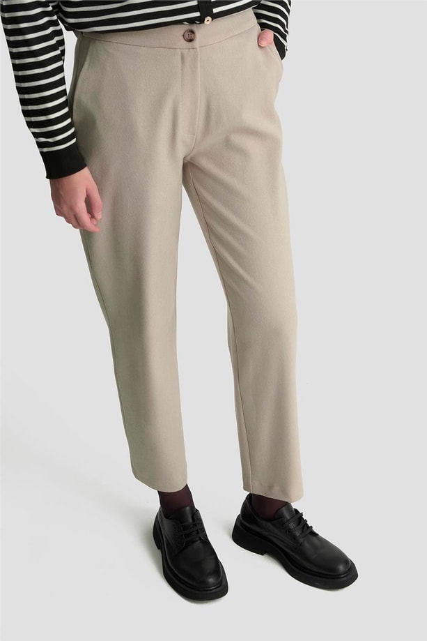 Armine Beli Lastikli Klasik Pantolon 25KD1113 Bej