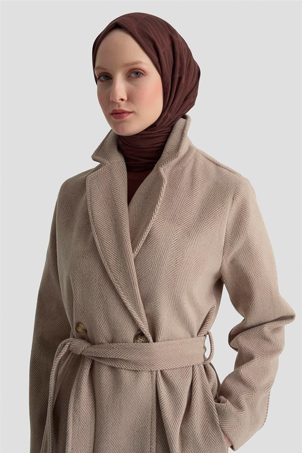 Armine Balıksırtı Desenli Kaban 25KD1606 Sütlü Kahve