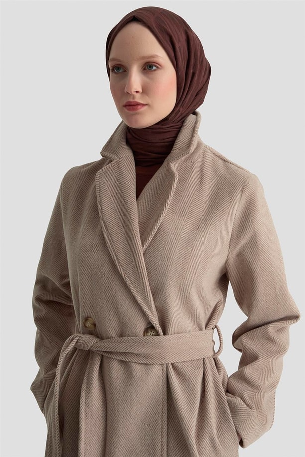 Armine Balıksırtı Desenli Kaban 25KD1606 Sütlü Kahve