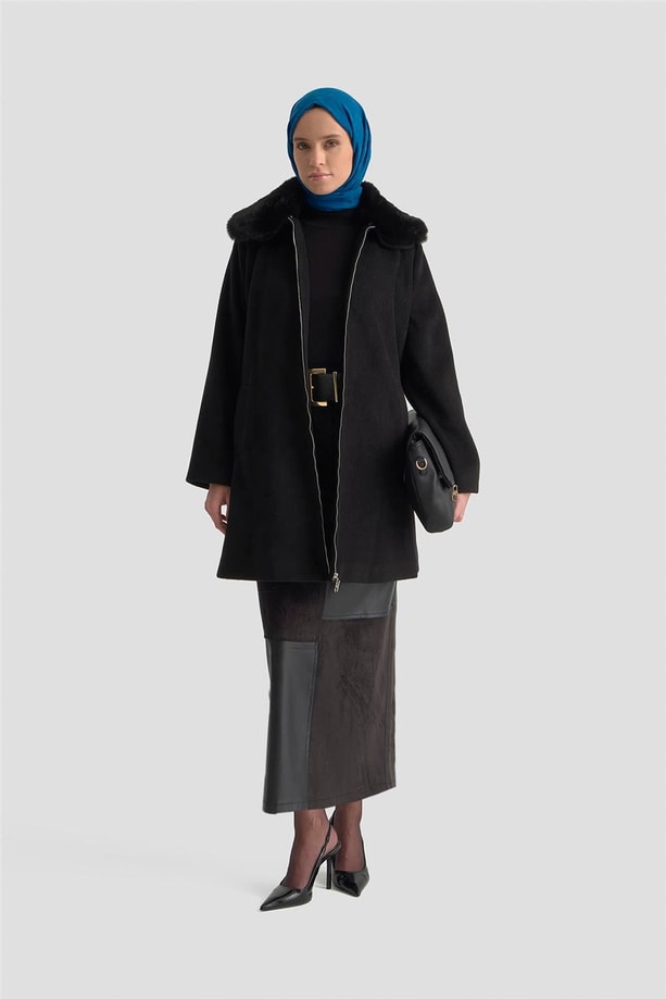 Armine Kürk Yakalı Kaban 25KD1707 Siyah