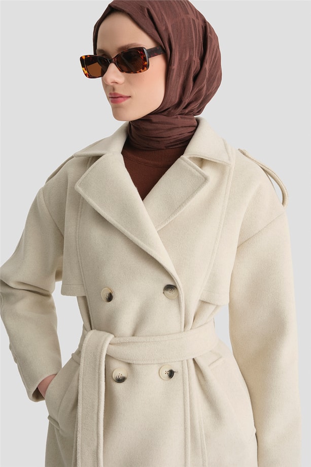 Armine Aller Detaylı Düğmeli Manto 25KT1729 Bej