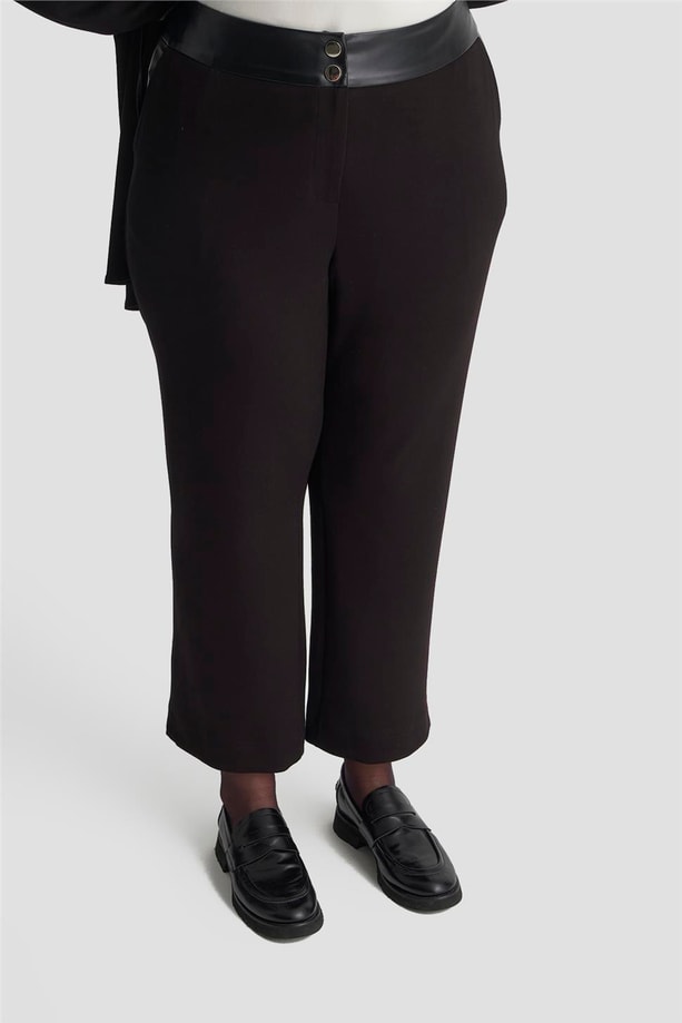 Armine Takım 25KD1918 Siyah