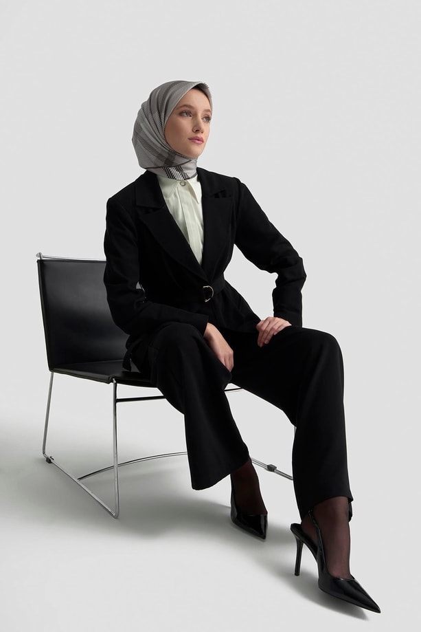 Armine Etek Ucu Asimetrik Kemerli Ceket 25K5103 Siyah