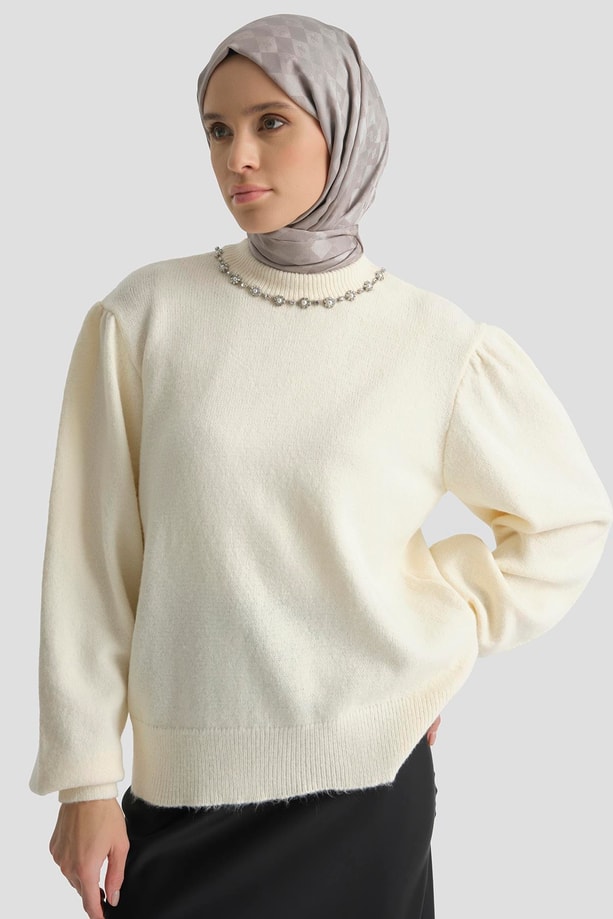 Armine Yakası İnci Detaylı Kazak 25KD6008 Ekru