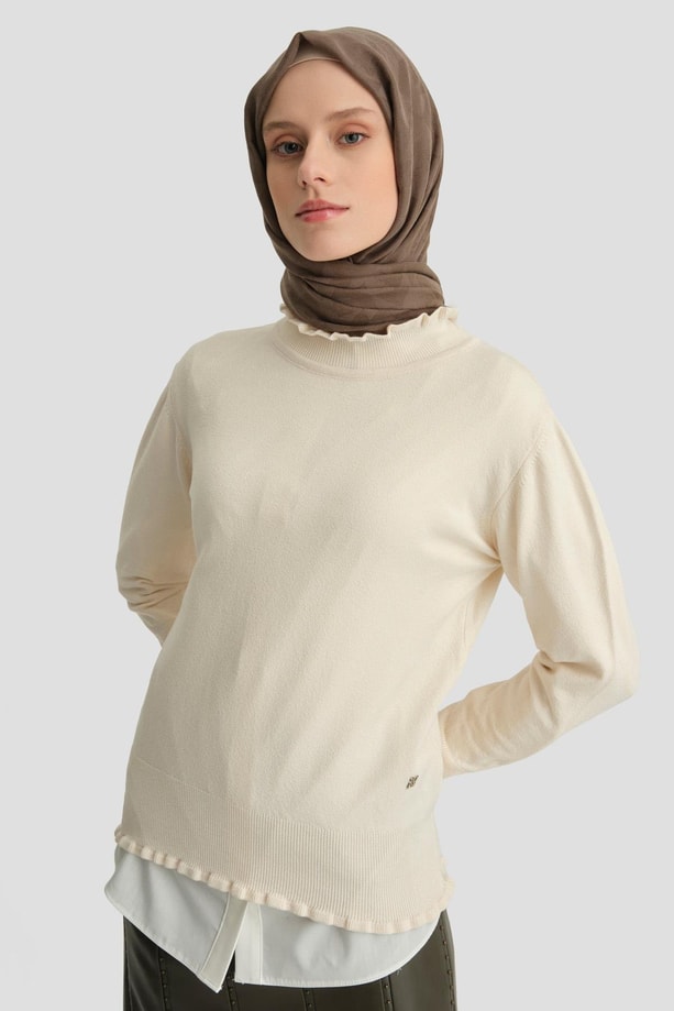 Armine Fırfır Detaylı Kazak 25KD7007 Ekru