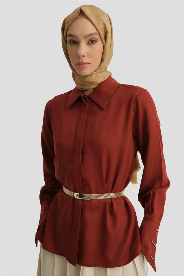 Armine Önü Pilili Ayaklı Yakalı Gömlek 25Y3720 Koyu Kırmızı