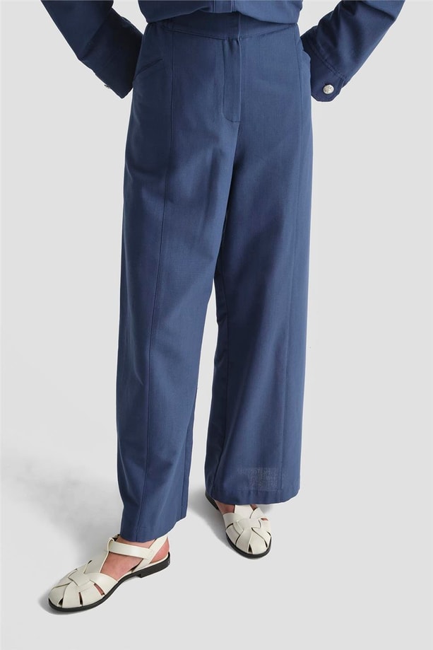 Armine Kup Detaylı Keten Takım 25Y6017 Lacivert