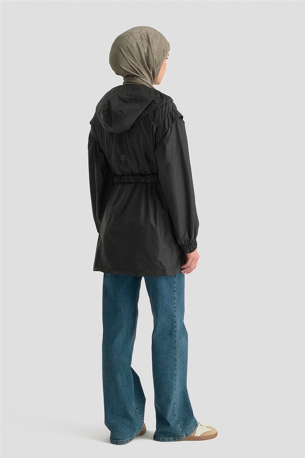 Armine Seyyar Kollu Ve Kapüşonlu Yağmurluk 25Y7816 Siyah