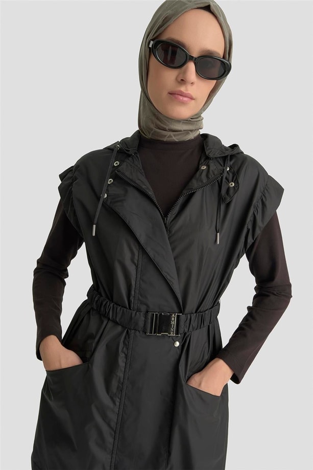 Armine Seyyar Kollu Ve Kapüşonlu Yağmurluk 25Y7816 Siyah