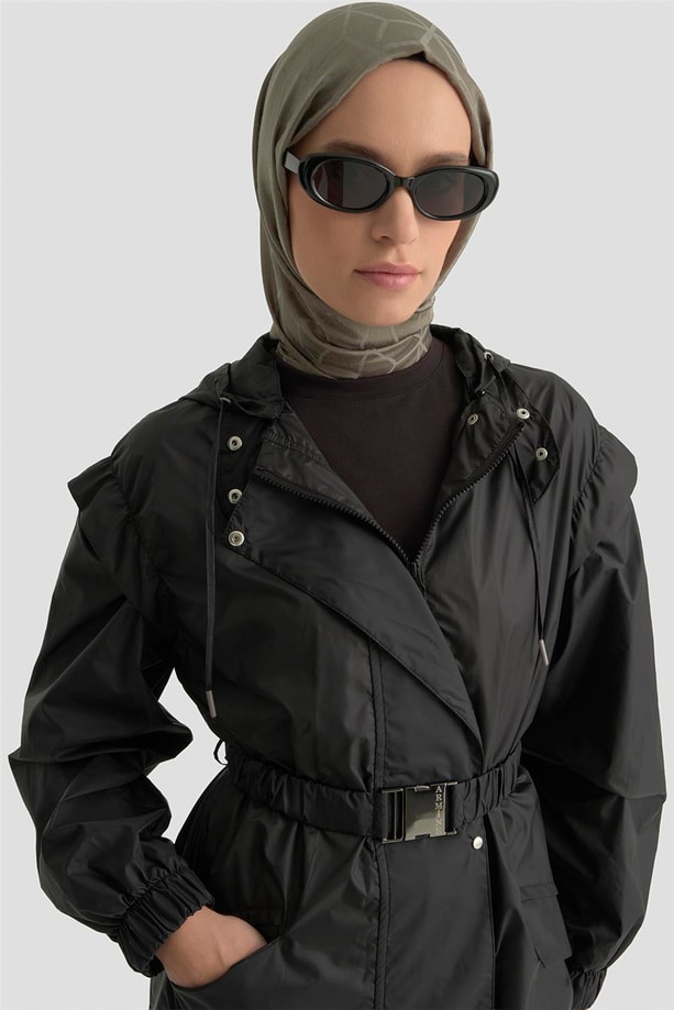 Armine Seyyar Kollu Ve Kapüşonlu Yağmurluk 25Y7816 Siyah