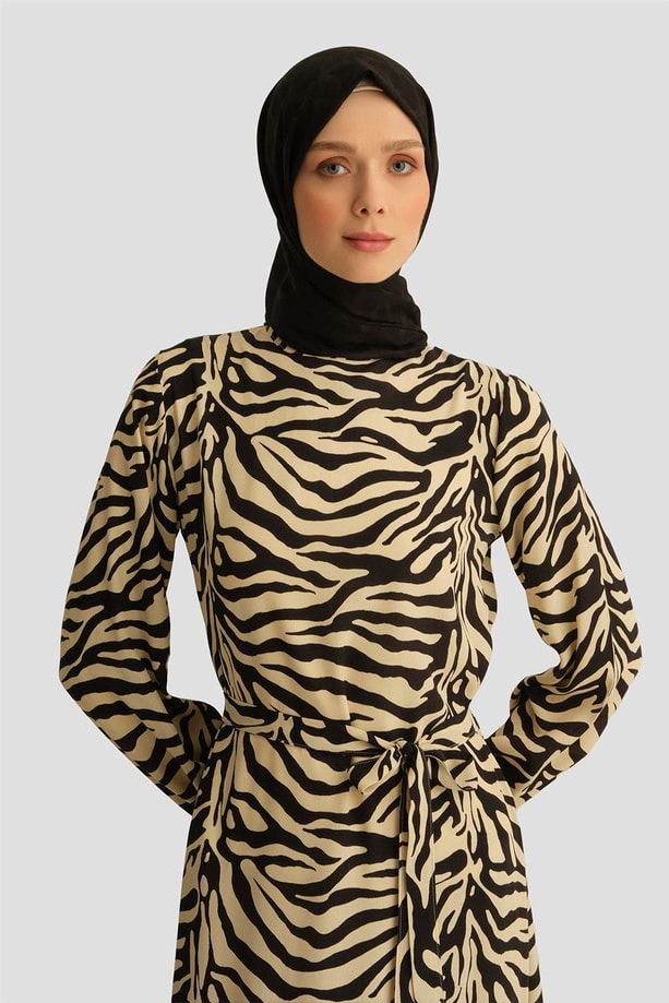 Armine Trend Elbise 25YT928 Siyah - Beyaz