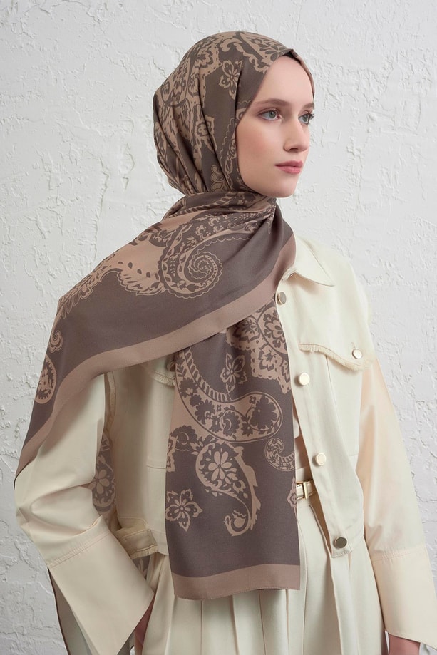 Armine İpek Tensel Etro Şal 26