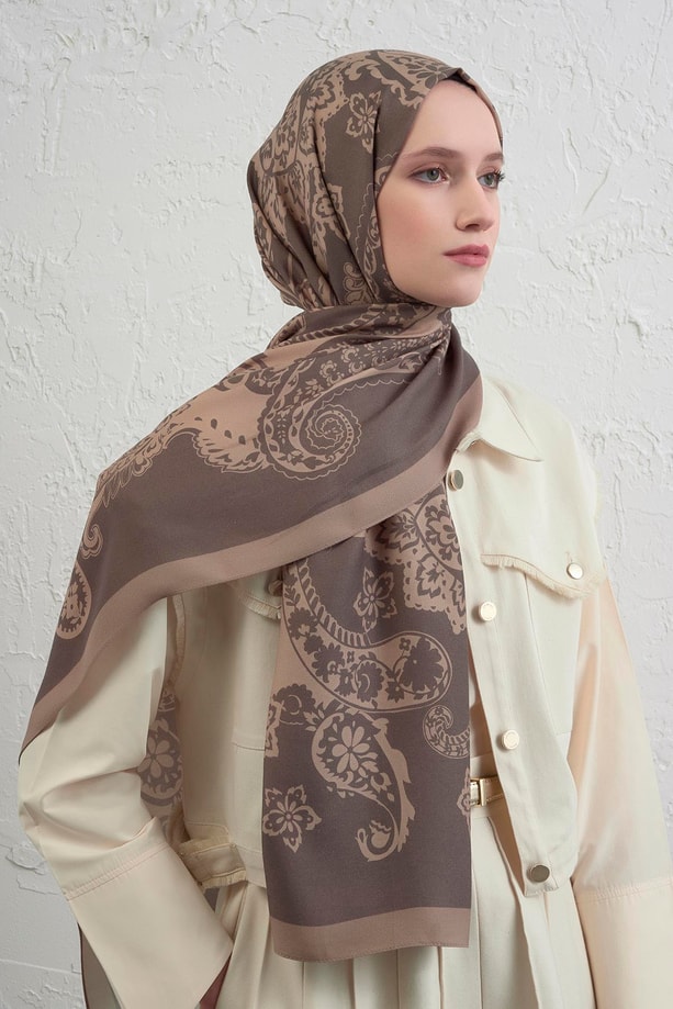 Armine İpek Tensel Etro Şal 26