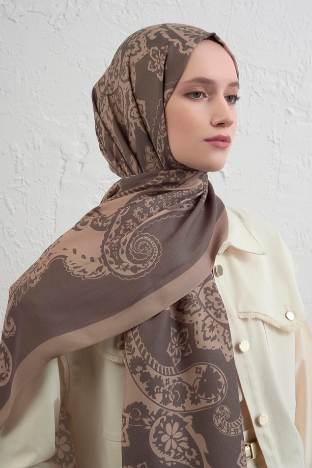 Armine İpek Tensel Etro Şal 26