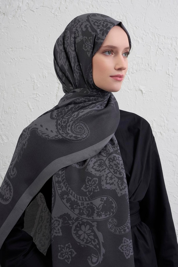 Armine İpek Tensel Etro Şal 31