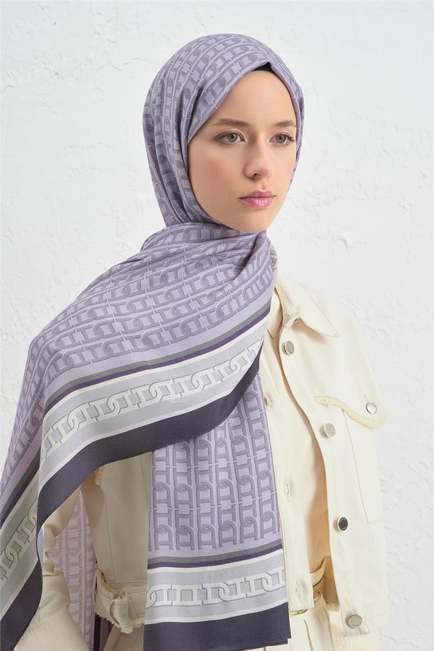 Armine İpek Tensel Monogram Şal 13
