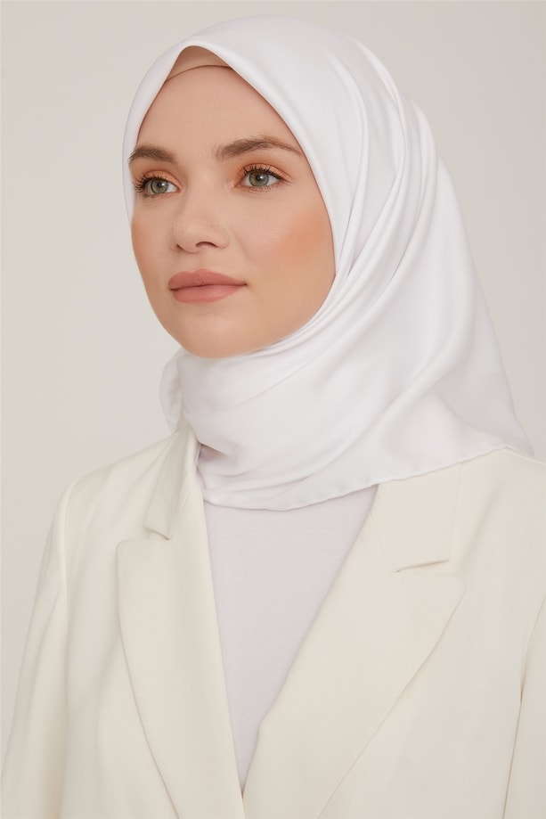 Armine Sport Eşarp Düz Fon 147