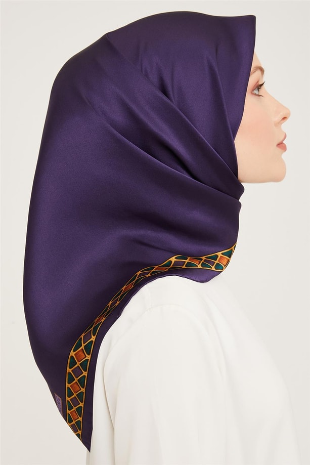 Armine Sura İpek Eşarp 23Ka9057 05