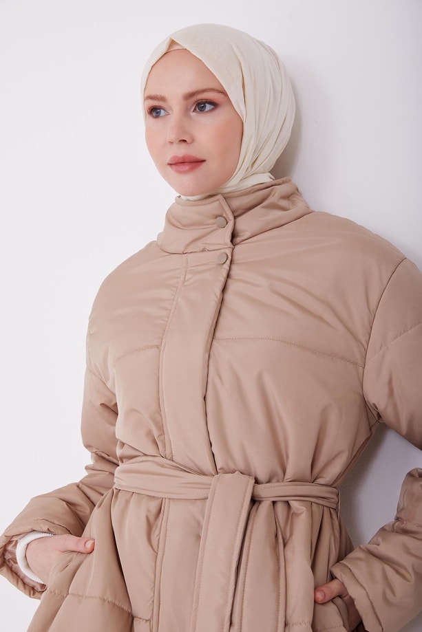 Armine Beli Kuşaklı Şişme Kaban 22K7808 Bej
