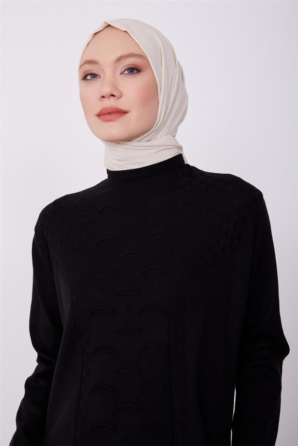 Armine Kazak  23KD9006 Siyah