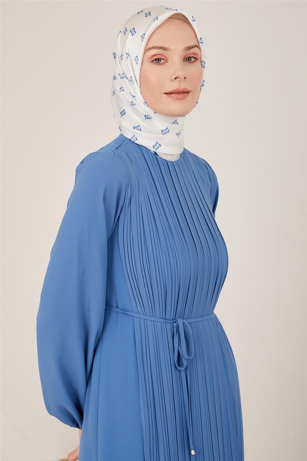Armine Önü Piliseli Elbise 22Y9435 Marine