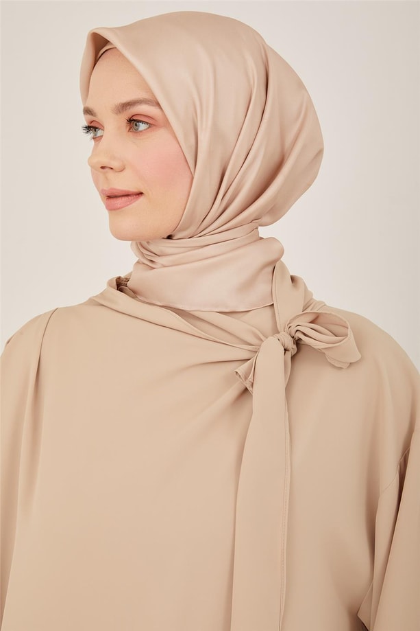 Armine Omuzda Bağlama Detaylı Giy Çık Görünümlü Elbise 23Y9624 Latte