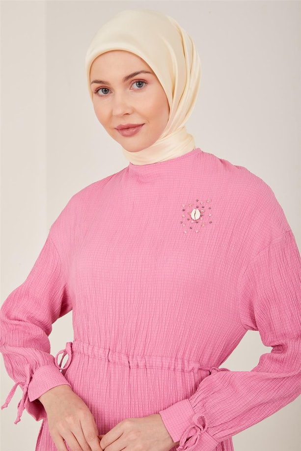 Armine İşlemeli Ve Gofretli Beli Ayarlanabilir Elbise 23Y9659 Şeker Pembe