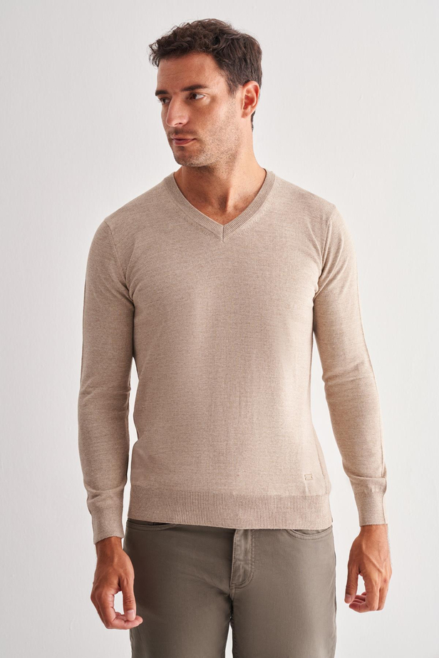 Açık Bej V Yaka Uzun Kol Cepsiz Comfort Fit Classic Yünlü Triko Kazak 1012255002