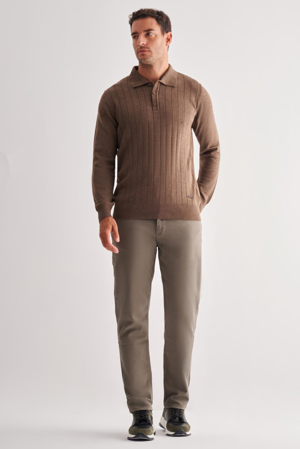 Açık Kahverengi Polo Yaka Uzun Kol Cepsiz Comfort Fit Pamuklu Triko Kazak 1012255214