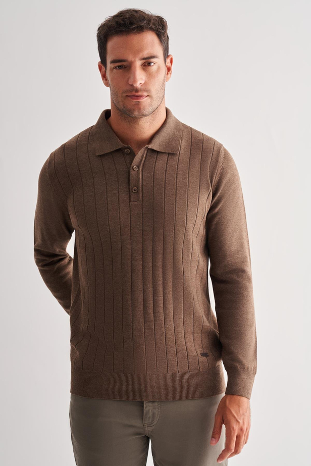 Açık Kahverengi Polo Yaka Uzun Kol Cepsiz Comfort Fit Pamuklu Triko Kazak 1012255214