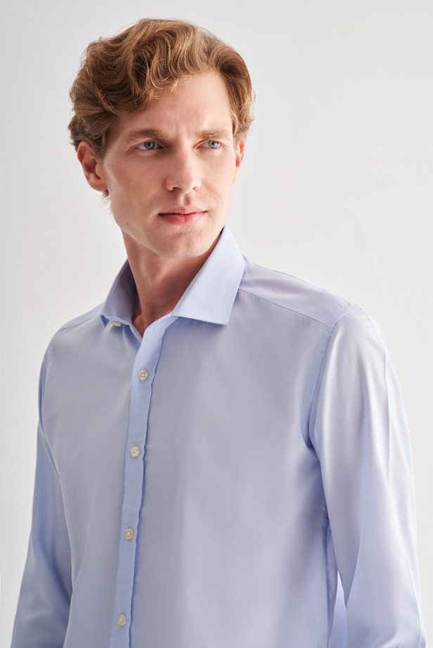 Açık Mavi Yarım İtalyan Yaka Uzun Kol Easy To Iron Slim Fit Pamuklu Gömlek 1004255301