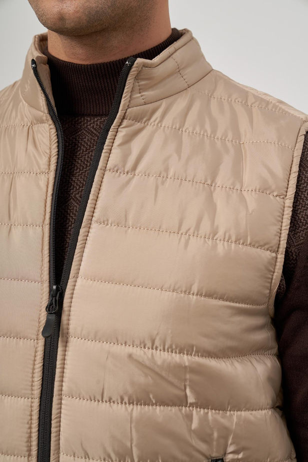 Bej Kapitone Dik Yaka Düz Garnisiz-Biyesiz Slim Fit Yelek 1009245150