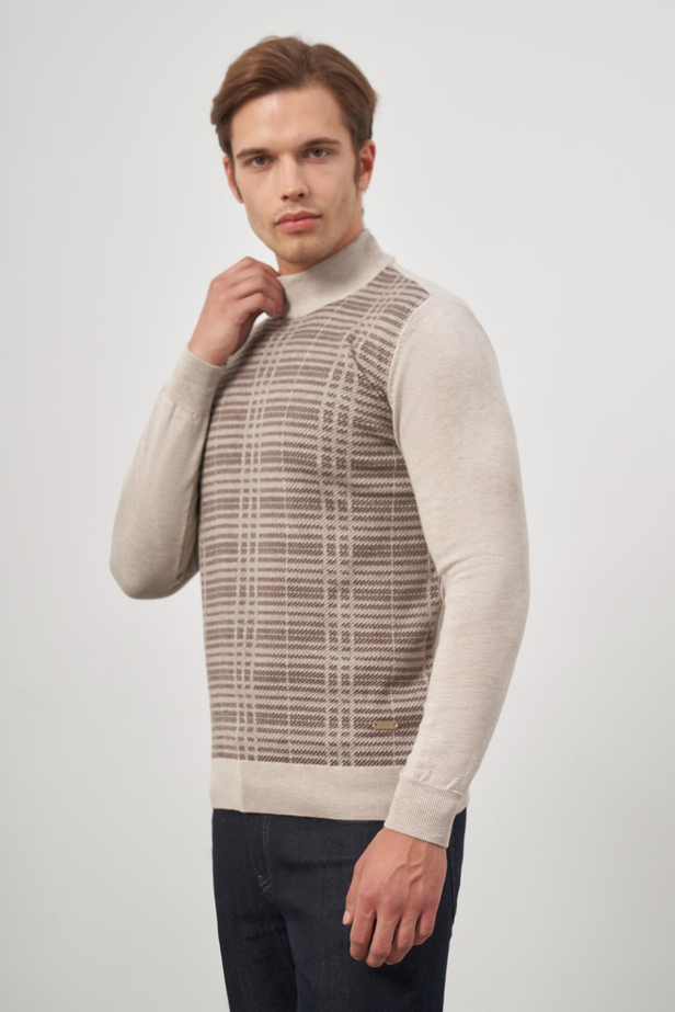 Bej Uzun Kol Kendinden Desenli Örme Yarım Balıkçı Yaka Classic Comfort Fit Triko 1012245158