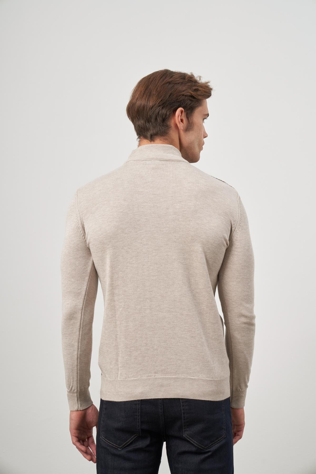 Bej Uzun Kol Kendinden Desenli Örme Yarım Balıkçı Yaka Classic Comfort Fit Triko 1012245158