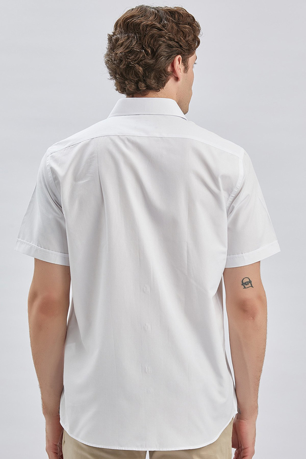 Beyaz Kısa Kollu Desenli Sert Yaka Cepli Pamuklu Klasik Comfort Fit Rahat Kesim Gömlek 1004240231