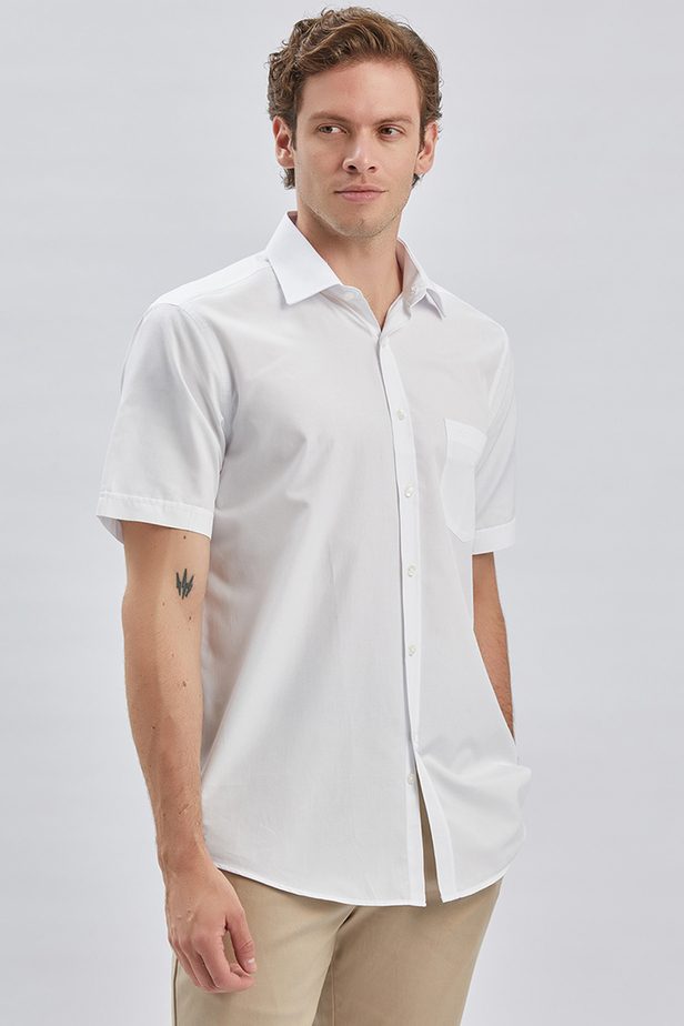 Beyaz Kısa Kollu Desenli Sert Yaka Cepli Pamuklu Klasik Comfort Fit Rahat Kesim Gömlek 1004240231