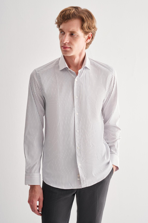 Beyaz Yarım İtalyan Yaka Uzun Kol Cepsiz Slim Fit Cls Gömlek 1004255174