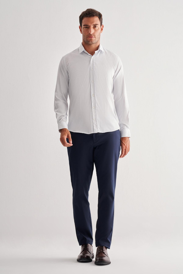 Beyaz Yarım İtalyan Yaka Uzun Kol Cepsiz Slim Fit Cls Gömlek 1004255174