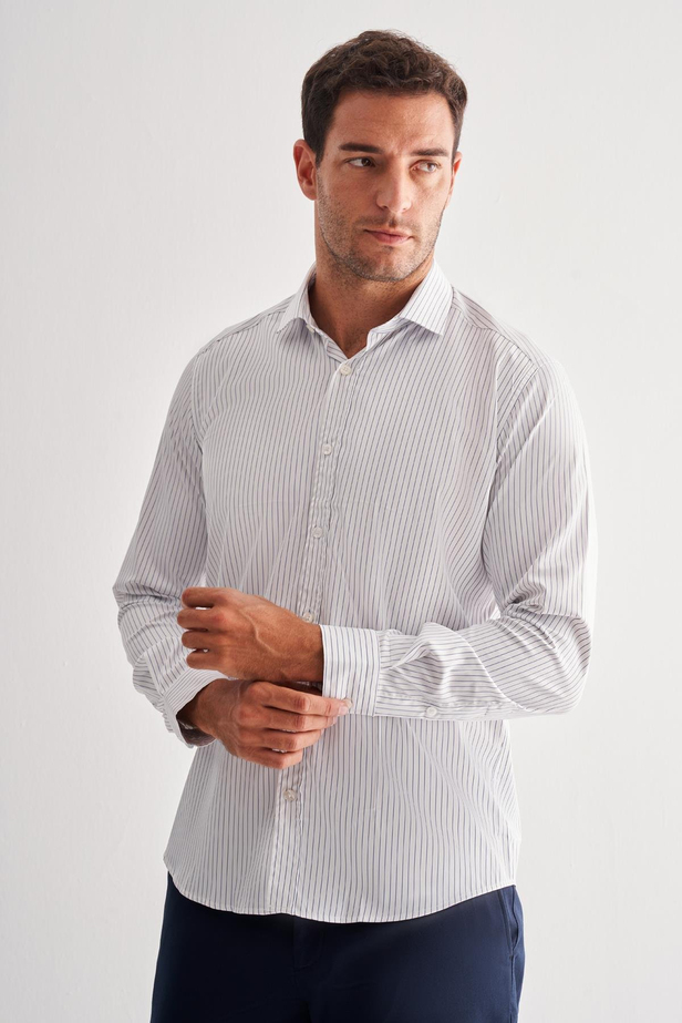 Beyaz Yarım İtalyan Yaka Uzun Kol Cepsiz Slim Fit Cls Gömlek 1004255174