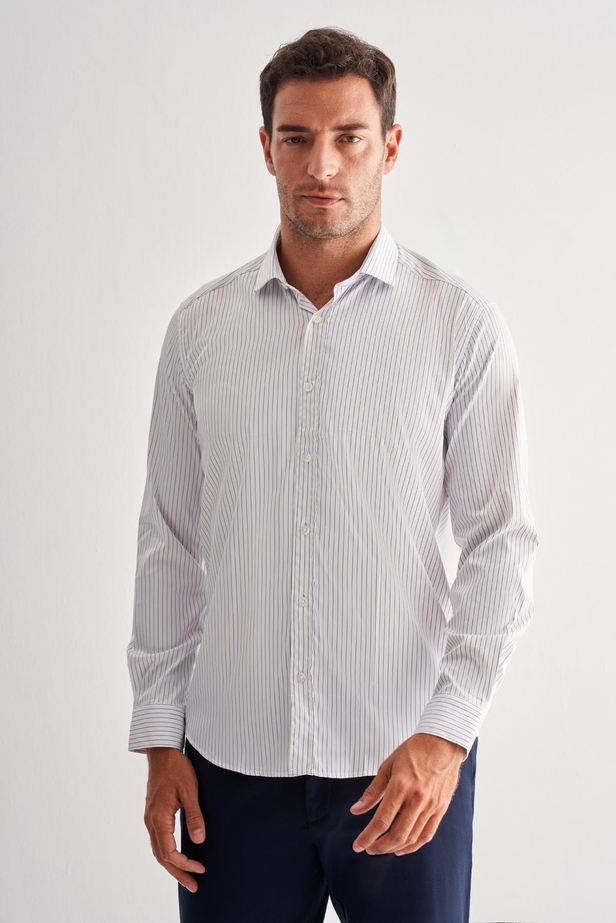 Beyaz Yarım İtalyan Yaka Uzun Kol Cepsiz Slim Fit Cls Gömlek 1004255174